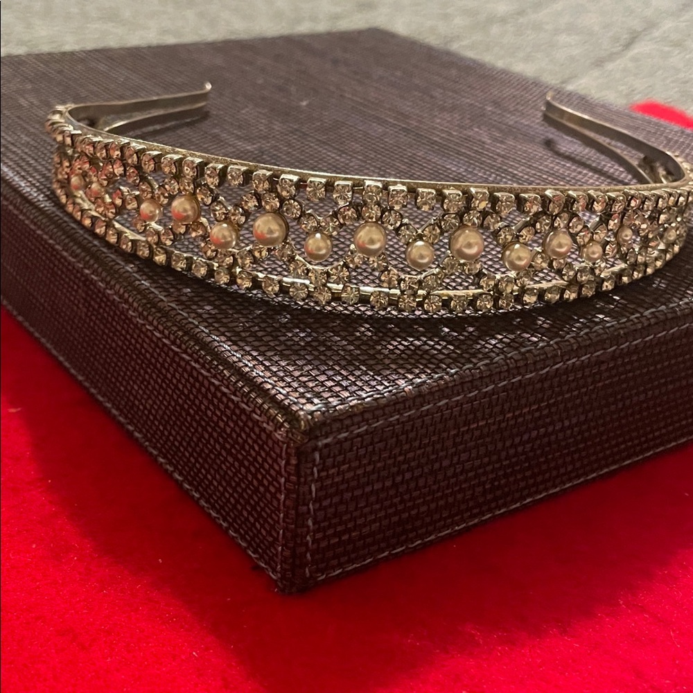 Vintage Inspired Elegant Pearl and Crystal Headband